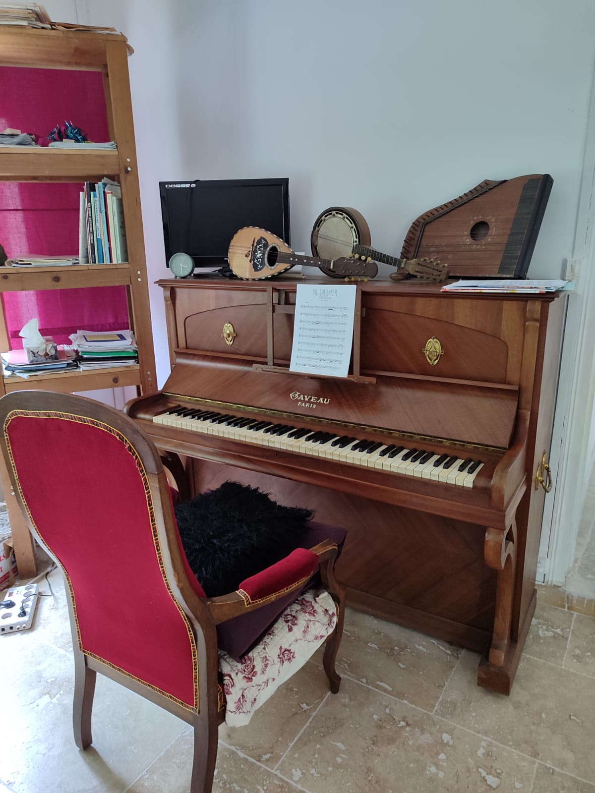 piano pour accompagner les cours de chant